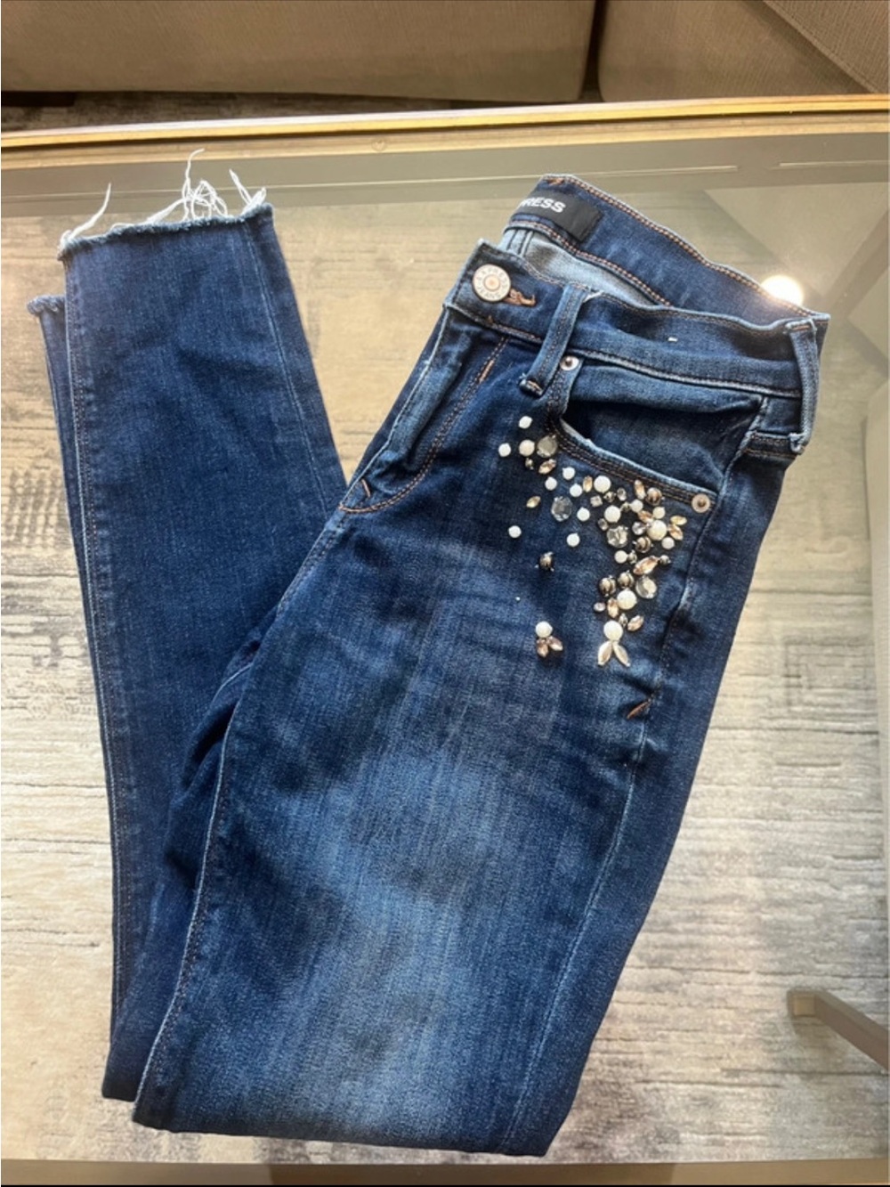 Express  Beautiful RhinestoneEmbellishment jeans Raw Hem
